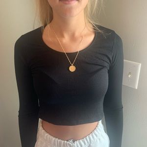 Black long sleeve crop top